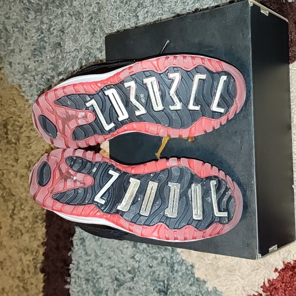 Jordan 11 Retro - Picture 5 of 9